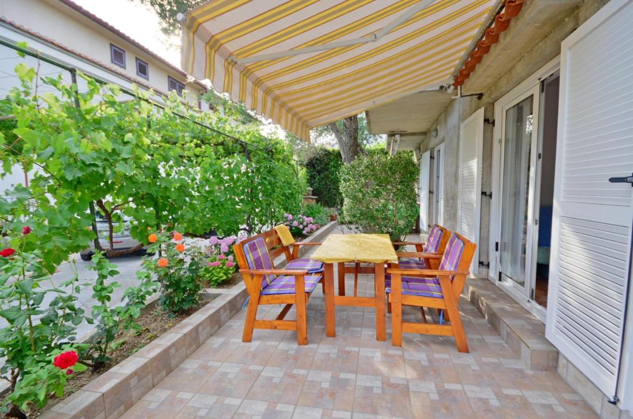 Apartments Blazenka Banjol エクステリア 写真