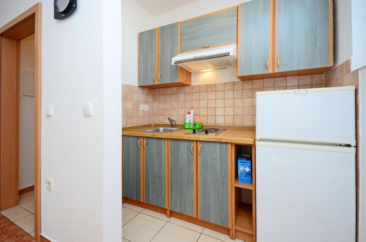 Apartments Blazenka Banjol エクステリア 写真