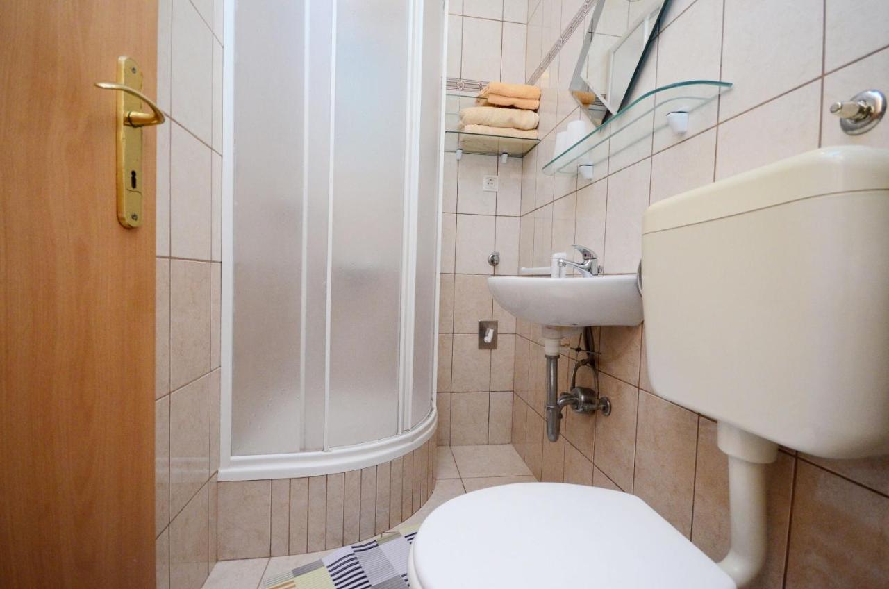 Apartments Blazenka Banjol エクステリア 写真