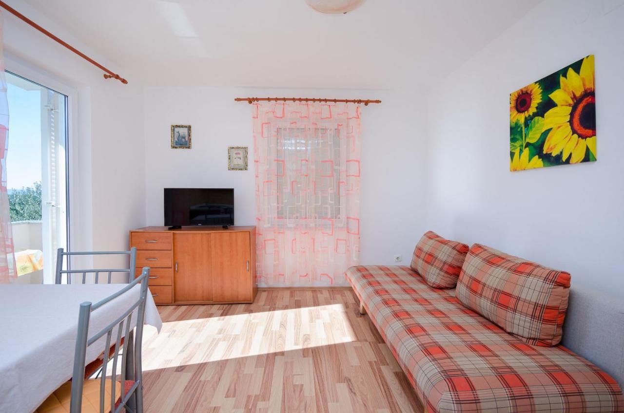 Apartments Blazenka Banjol エクステリア 写真