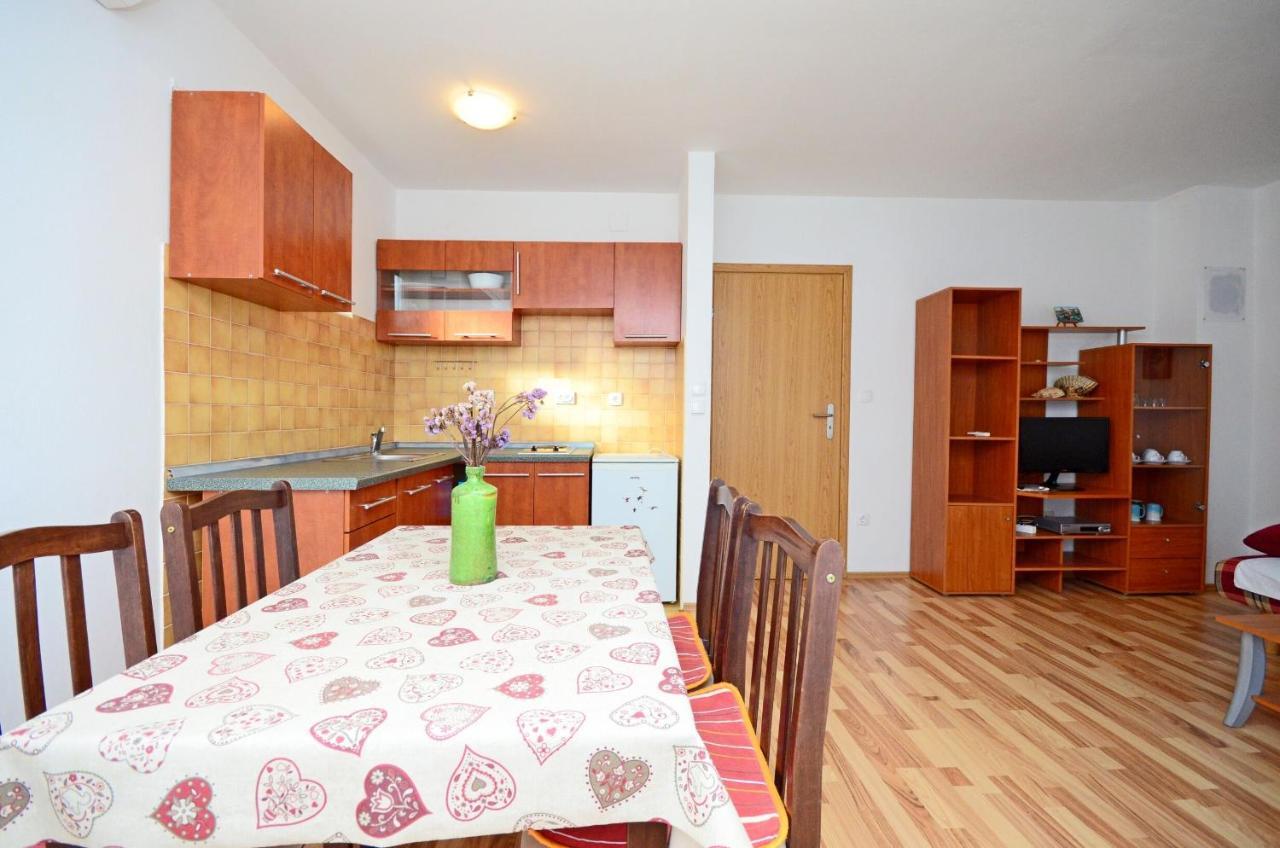Apartments Blazenka Banjol エクステリア 写真